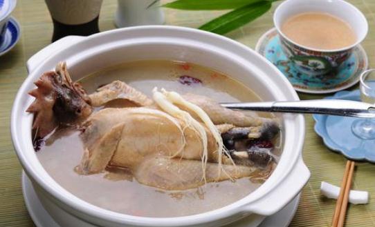 鸡汤虽好,但這些人不宜飲用