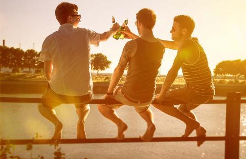 過量飲酒的五大危害：心血管、骨骼與消化系統全面解析