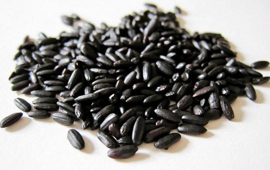 補血必吃:三大黑色食物優點大揭曉