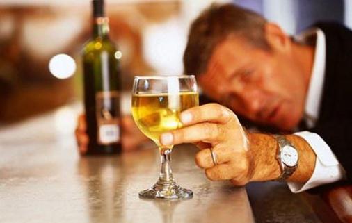 如何減少酒精對身體的刺激