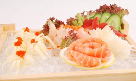 刺身料理營養與安全：如何健康享用生魚片？