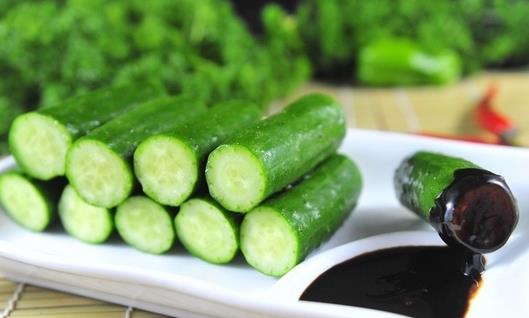防曬抗衰食療：透過飲食護膚抗氧化的天然方法