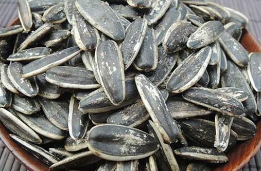 瓜子嗑太多易引发胃病 掌握3大健康食用法