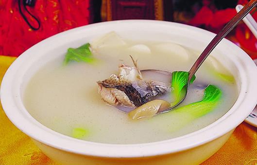 飯前還是飯後喝湯好?喝湯注意事項與健康建議