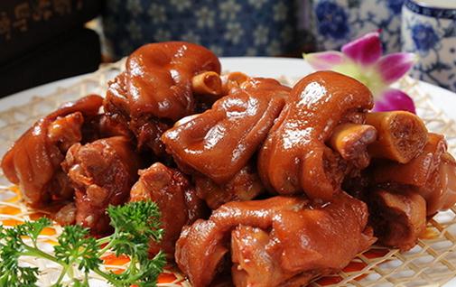 揭密8大饮食谎言:多吃猪蹄真的能美容吗?
