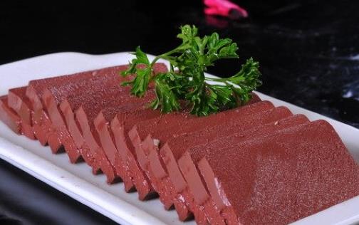 冬季養生多吃豬血的好處與功效