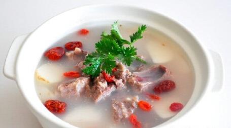 冬季養生湯推薦：山藥枸杞羊肉湯