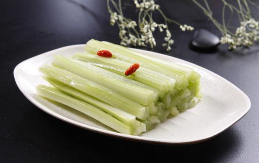 冬季血压高？吃点西芹辅助降压