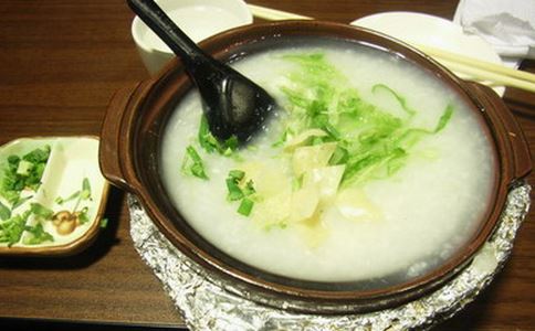 秋季飲用各類湯品的健康功效與滋養指南
