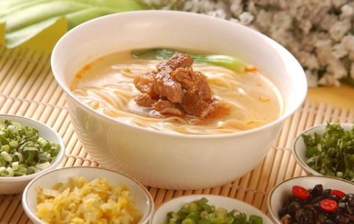 宵夜吃什麼不會胖？健康夜間小零食推薦