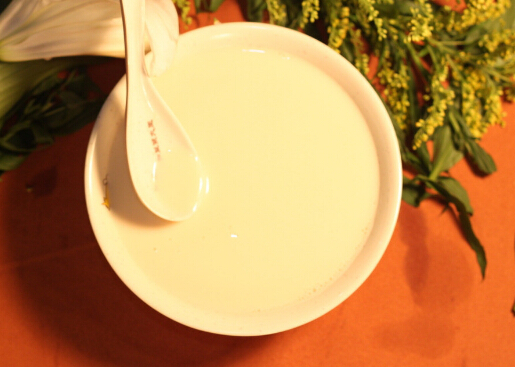 豆漿營養好處多：富含膳食纖維與不飽和脂肪酸