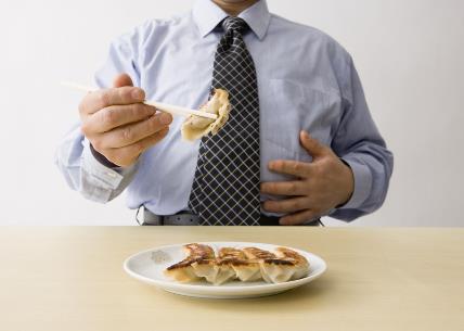 秋季晚餐怎麼吃?實踐「八分飽」原則,護胃助眠更健康