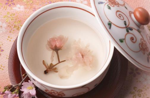 春季最適合喝什麼茶?春季飲茶建議與功效