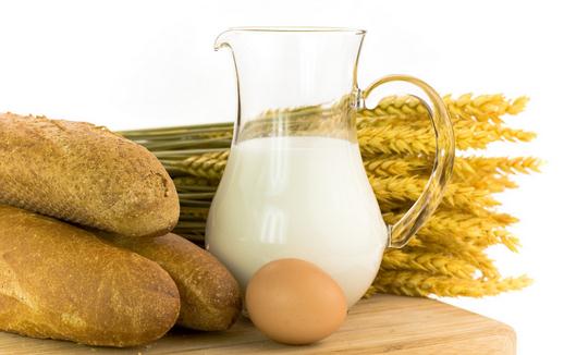 冰箱使用误区：哪些食物不适合放入冰箱