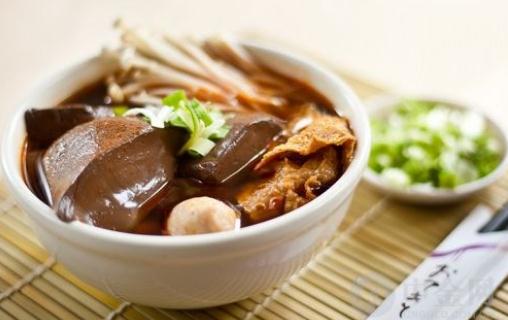 「吃血清肺」有科學依據嗎？解析傳統清肺觀念與實際效果