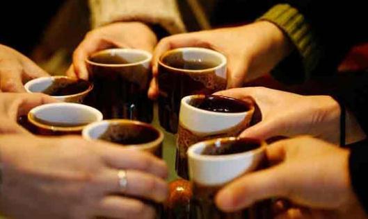 适度饮酒真的有益健康吗?科学证据深度解析