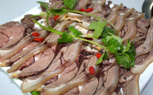 冬季吃羊肉进补必看 羊肉食用禁忌与挑选指南