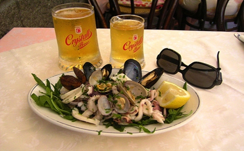 海鮮配啤酒易誘發痛風 正確飲食守護健康