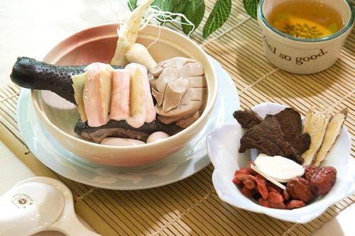 秋季飲食禁忌指南:避免“秋燥”與錯誤飲習