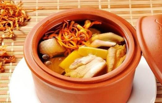 熬湯的七大秘訣：從選料到火候的完整指南