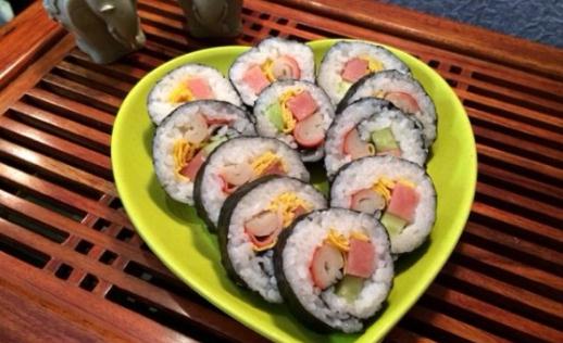 手把手教你制作美味寿司卷