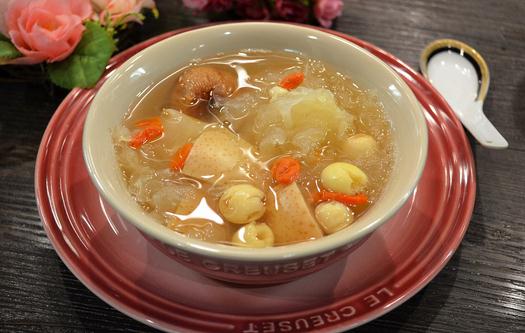 冰糖莲子怎么做？莲子糖水食谱