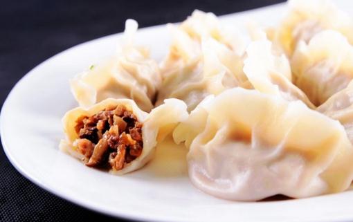 5款美味水饺自制攻略：从韭菜鲜肉到牛肉香菇