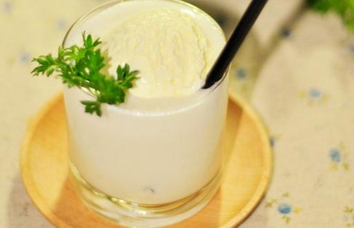 香蕉牛奶的優點與作法