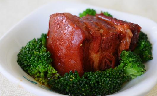 红烧肉怎么做？红烧肉的功效与做法
