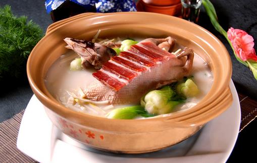 煲湯九大要訣:掌握時間、選料與火候,營養美味兼得