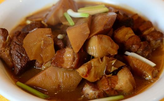 炖肉不老柴的秘訣：6個關鍵技巧讓牛肉嫩滑多汁