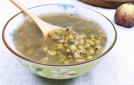 綠豆怎麼煮容易爛？夏天喝綠豆湯的好處與實用技巧