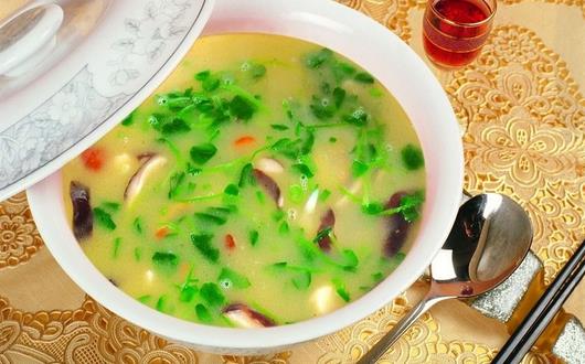 喝汤还是「家汤」香:家常菌菇贝茸汤的做法