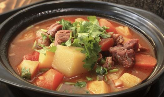 砂鍋燉肉香濃指南:選對鍋具與掌握火候