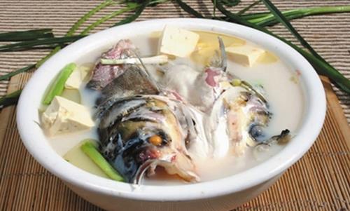 炖魚怎麼做好吃？豆腐+魚營養翻倍