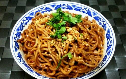 如何制作香葱油拌面