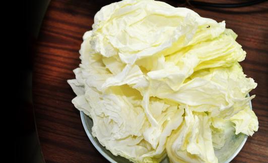 白菜怎麼搭配更營養?白菜加豬肉滋陰潤燥