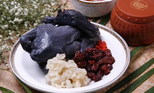 雪蛤炖乌鸡的做法与功效