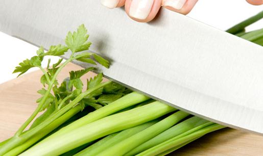 廚房切菜有講究:掌握正確方法,讓食材更美味