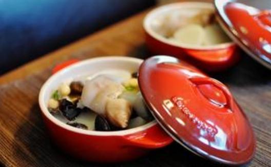 豬蹄湯營養與做法：家常版與紅棗豬蹄湯全解析