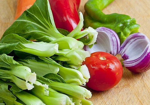 茄子烹饪与营养指南：银芽、茄子等蔬菜烹饪技巧
