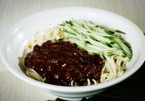 炸醬面的營養價值與家常做法
