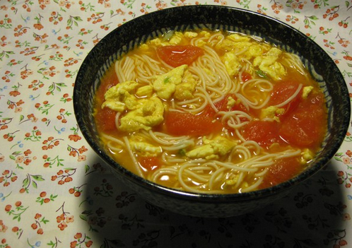 西红柿鸡蛋面的营养价值与食用指南