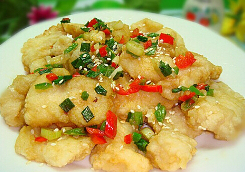 龍利魚的兩種美味做法：蒜蓉蒸與酥炸