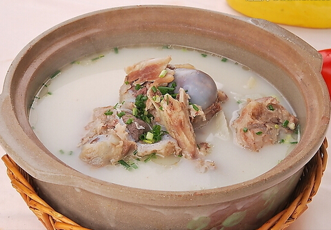 怎麼熬骨頭湯?豬骨湯的做法與食譜