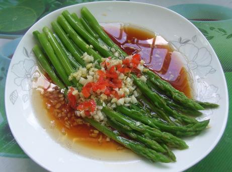 蘆筍料理全攻略：多款美味做法與營養功效