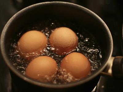 煮雞蛋最佳時間與方法:5分鐘為佳