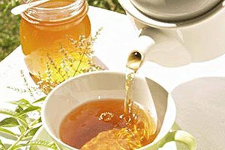 蜂蜜可以用開水沖嗎?最佳水溫與正確食用方法