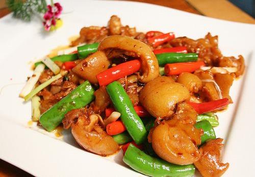 炒菜用油指南:选对油品,健康美味兼得