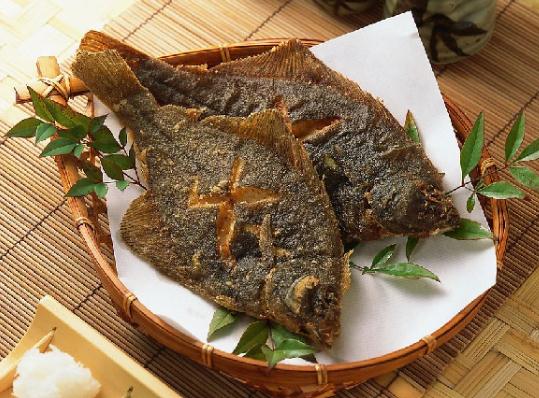 煎魚不掉皮的小竅門：如何煎魚不粘鍋且皮不破